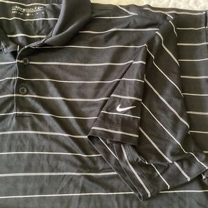 Men’s Nike Golf Dri Fit Black n White Striped Short Sleeve Szie XL